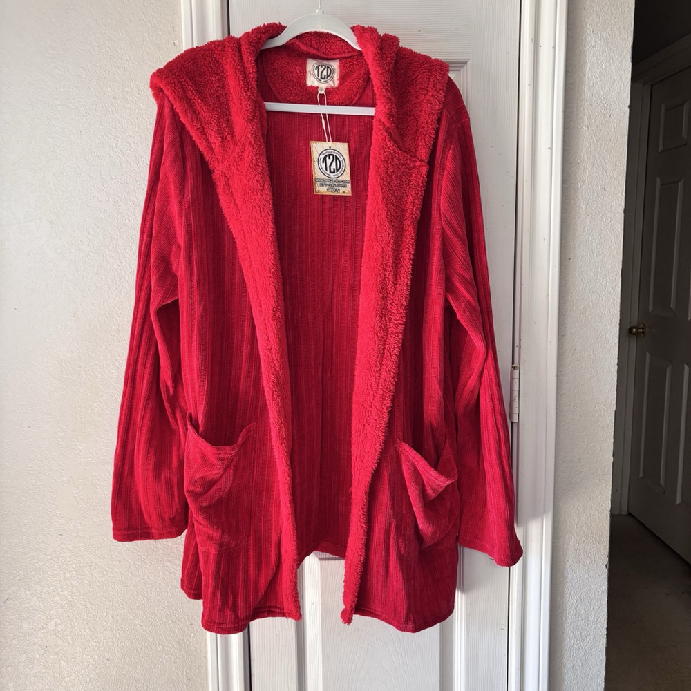 Women’s Plus Size 3X/4X NWT Warm Red Sweater Cardigan With Pockets & Hoodie